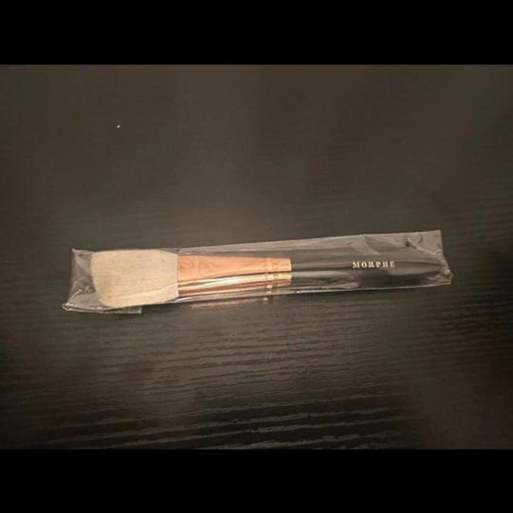 Morphe Rose Gold Contour Brush - New - Picture 2 of 2